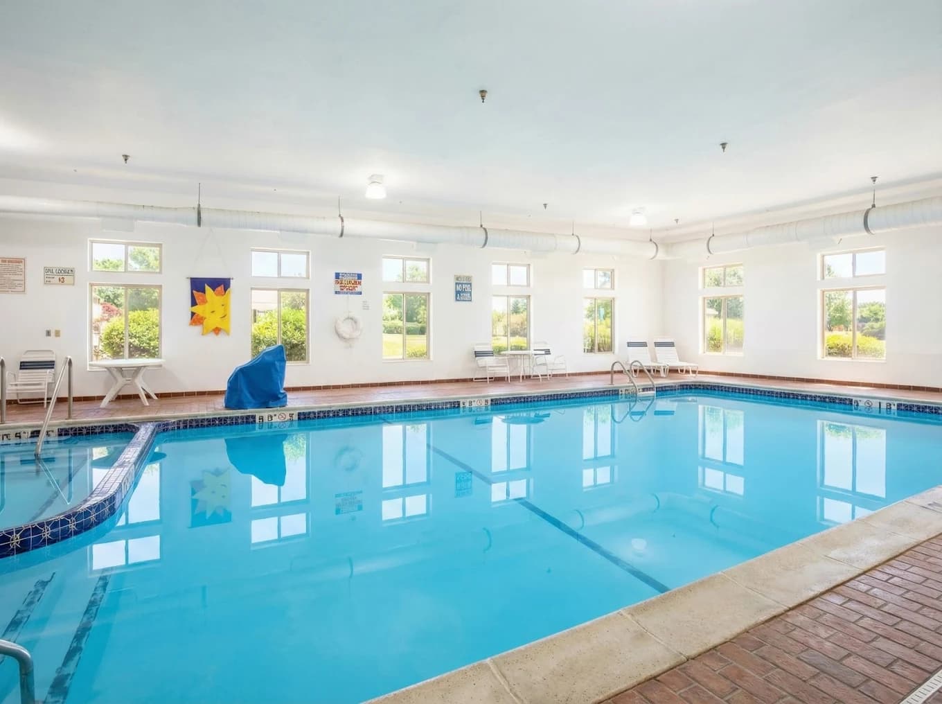 Pellston Lodge indoor pool