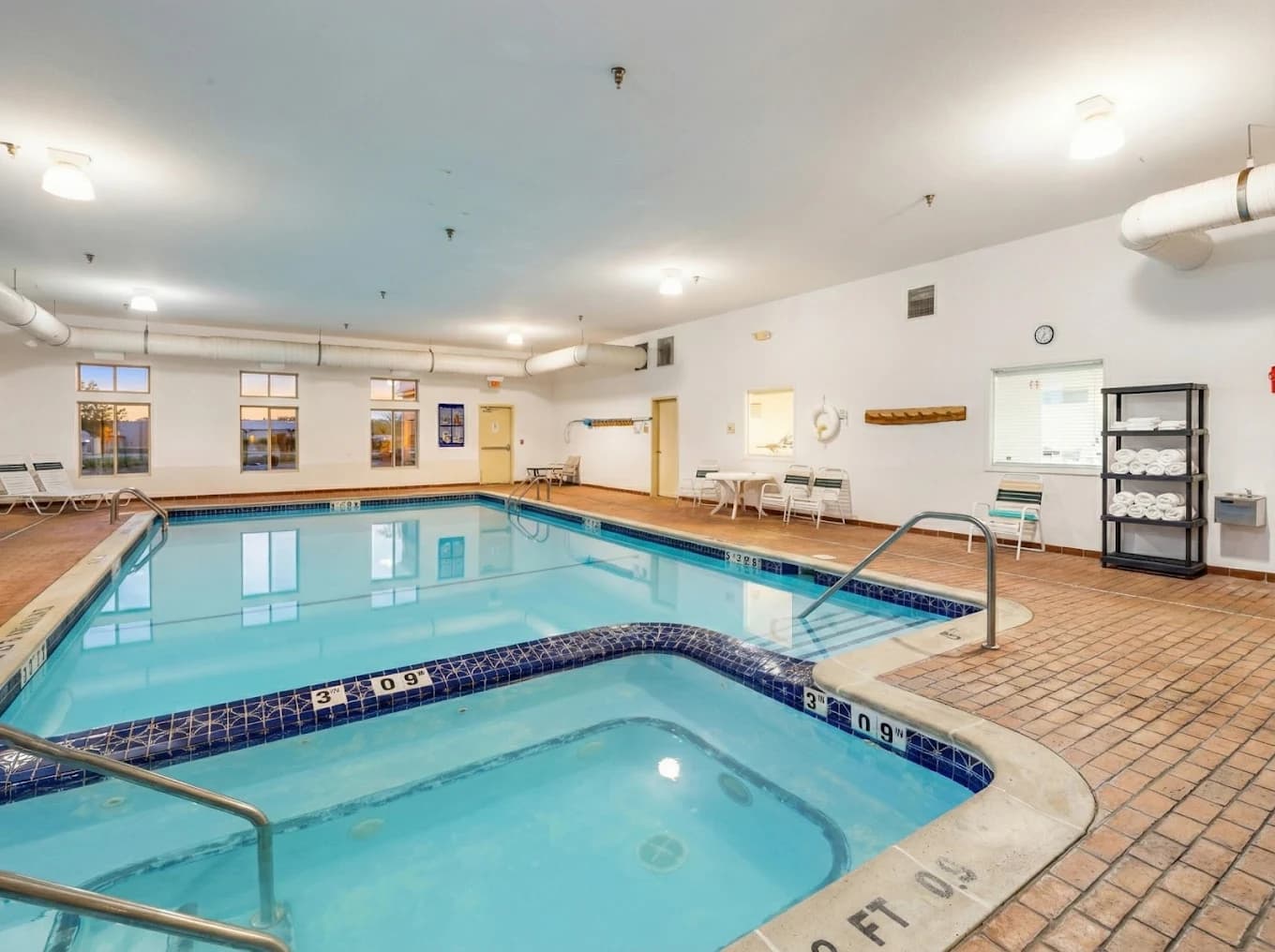 Hot tub at Pellston Lodge